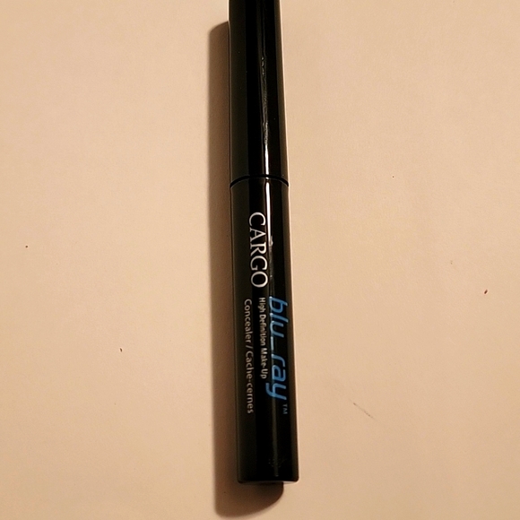 New Cargo concealer / cache-cernes - Picture 2 of 3